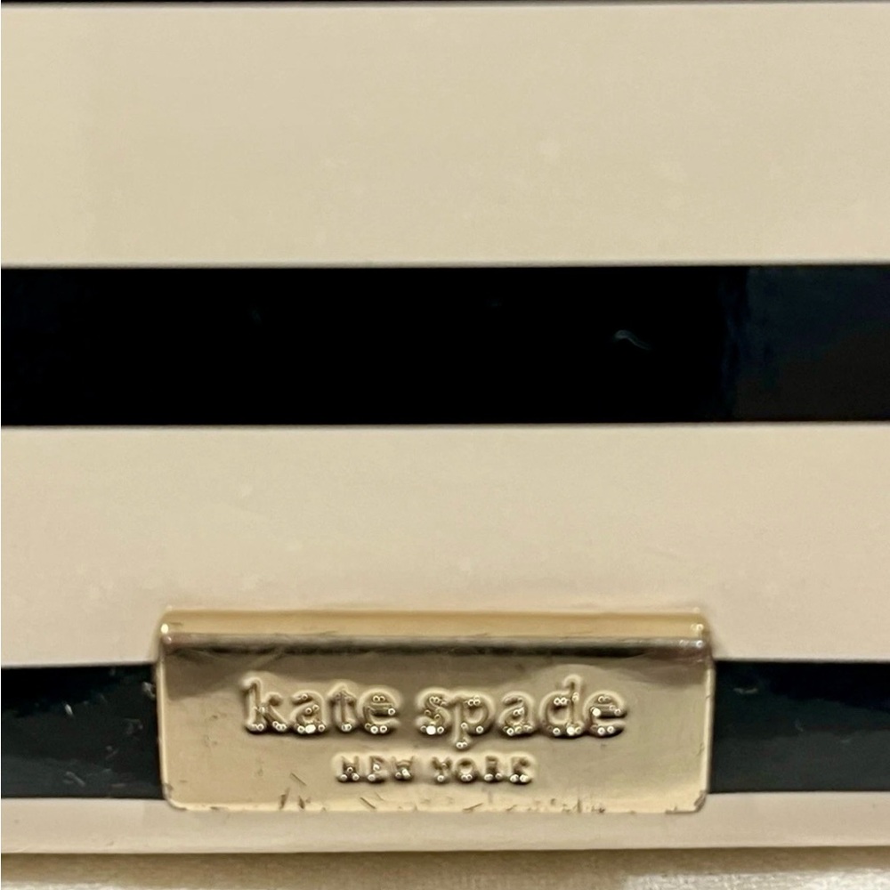Cute Kate Spade EUC Wallet Zip Around Patent Leather Black and White Striped - Picture 2 of 8